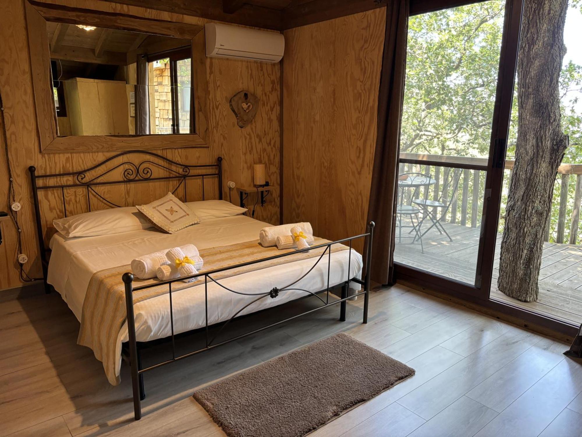 B & B Le Casette Sull'Albero Di Villa Alba Mesyna Zewnętrze zdjęcie